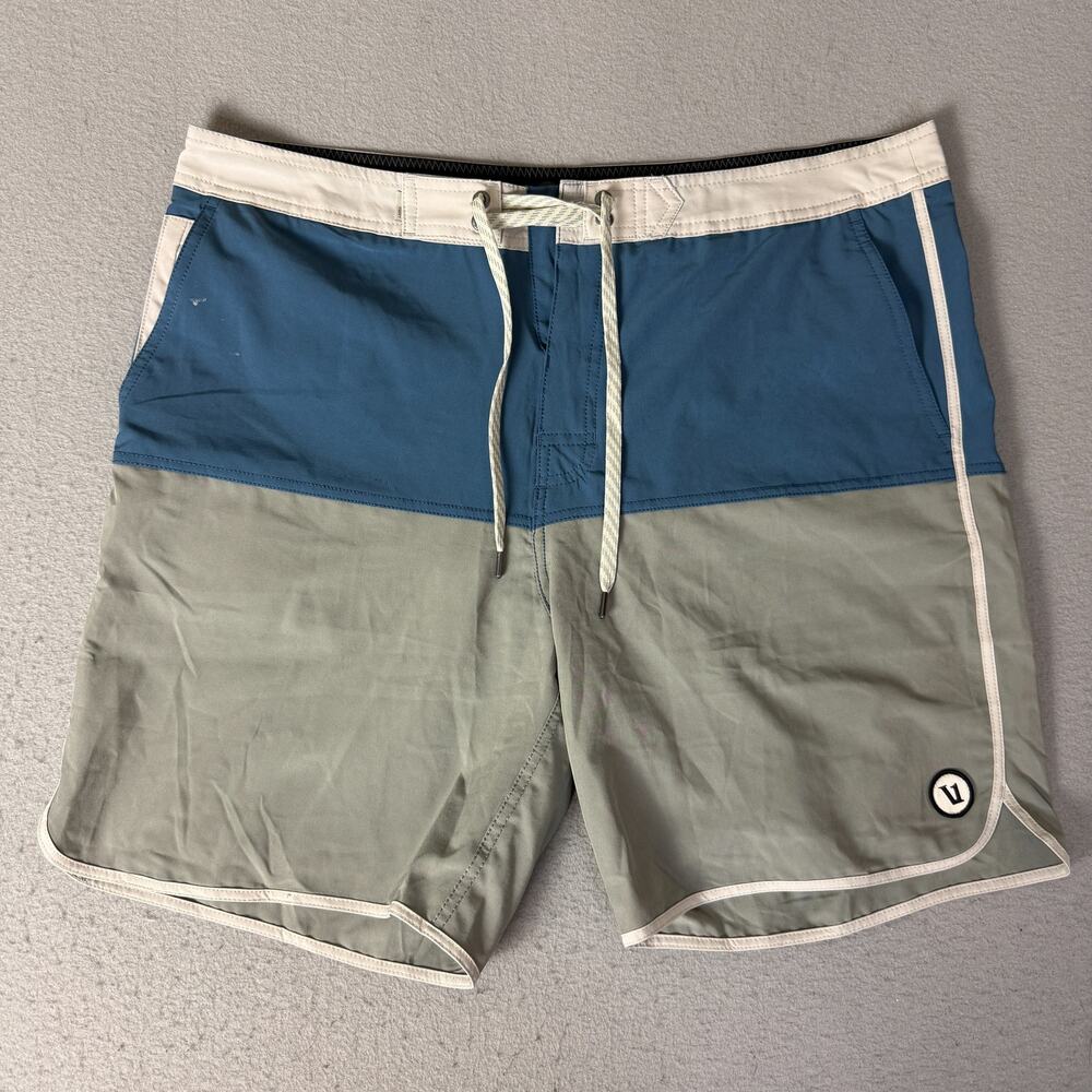 Vuori Cruise Boardshorts Men’s 36 Blue Gray Colorblock Stretch Swim Shorts